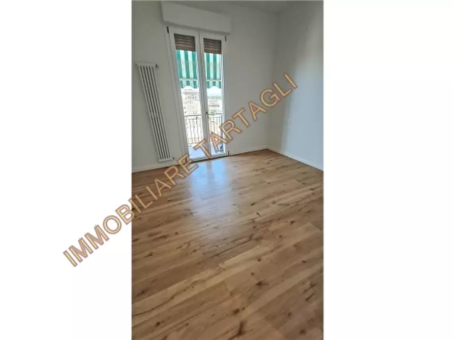 Immagine 7 di Appartamento in vendita  a Firenze