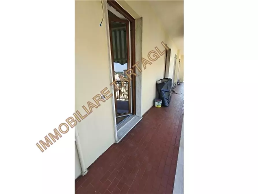 Immagine 11 di Appartamento in vendita  a Firenze