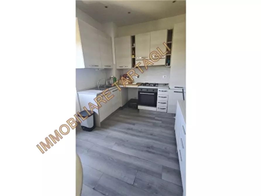 Immagine 4 di Appartamento in vendita  a Firenze