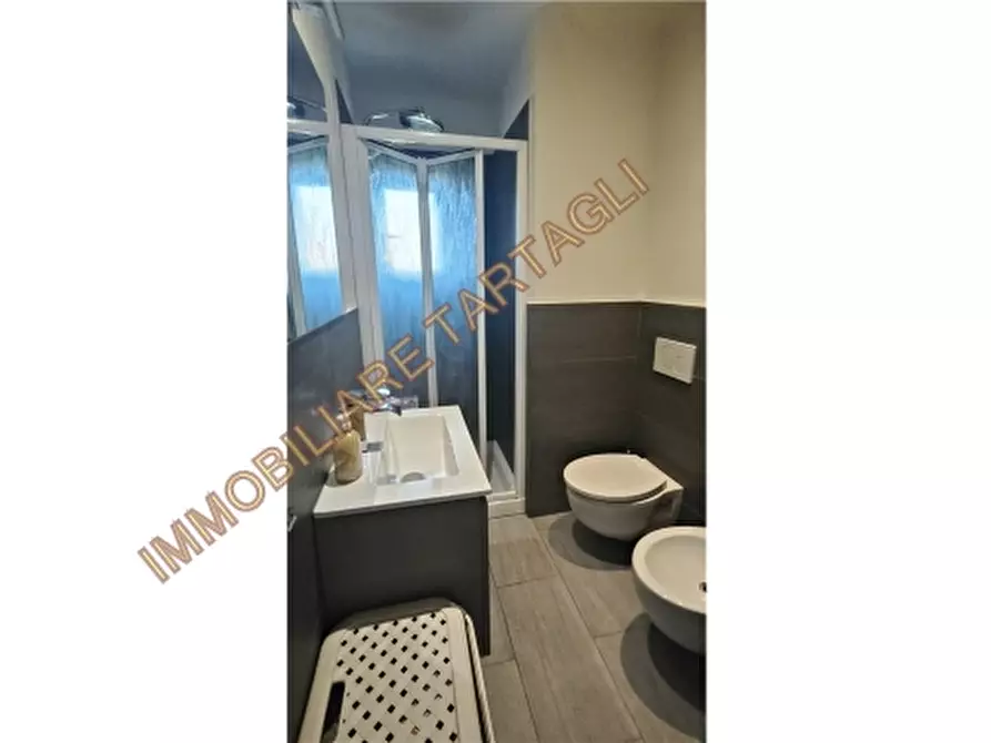 Immagine 16 di Appartamento in vendita  a Firenze