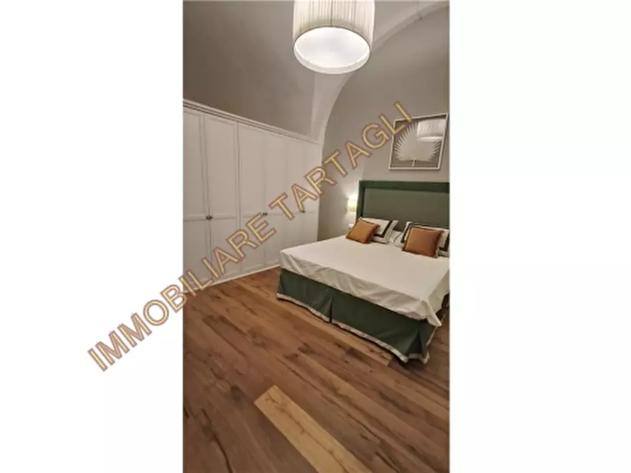 Immagine 11 di Appartamento in vendita  a Firenze