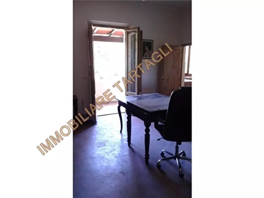 Immagine 7 di Villa in vendita  a Firenze