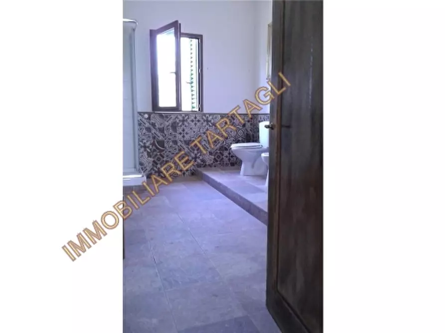 Immagine 8 di Villa in vendita  a Firenze