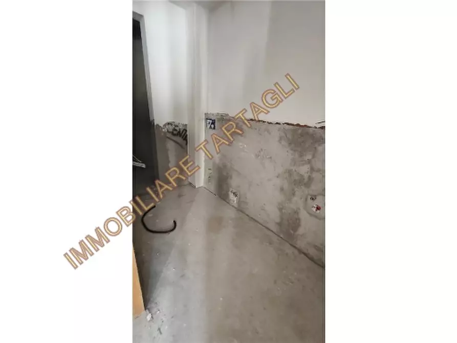 Immagine 7 di Villa in vendita  a Firenze