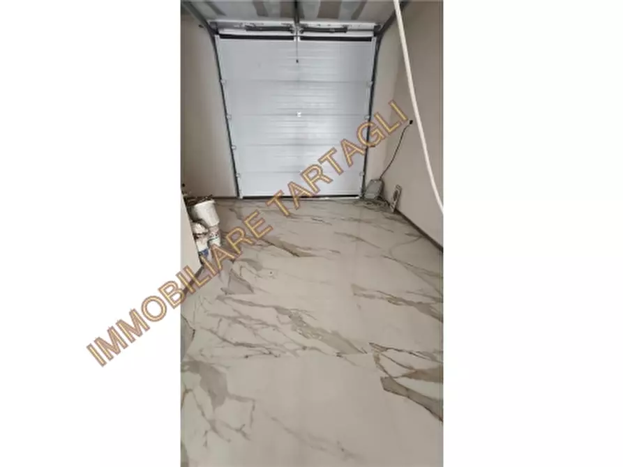 Immagine 11 di Villa in vendita  a Firenze