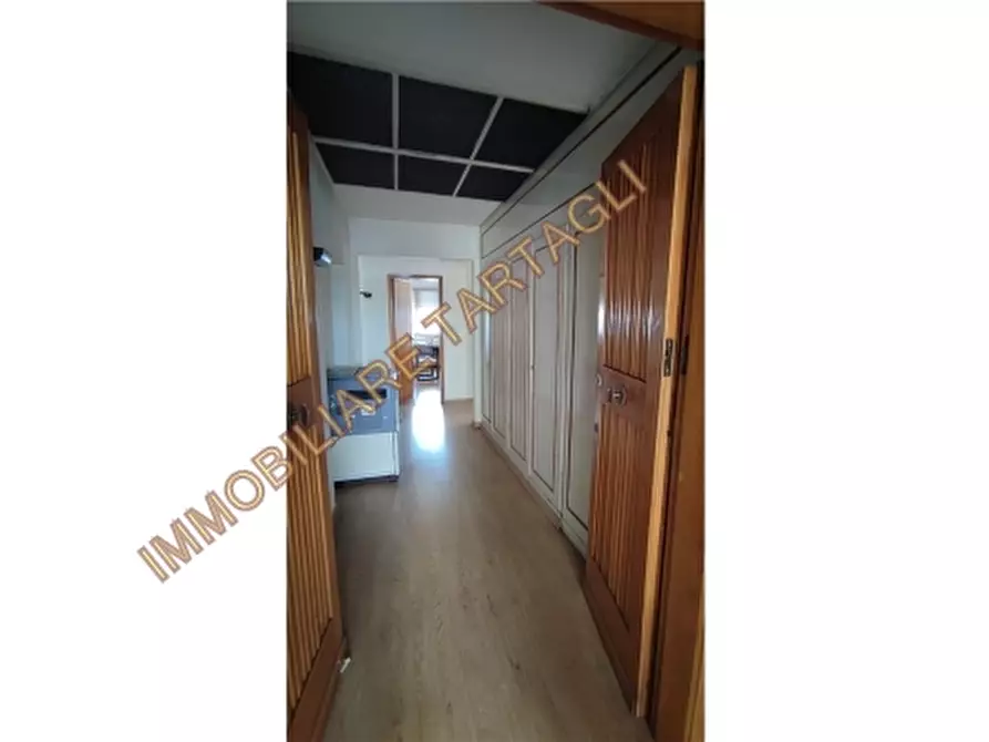 Immagine 14 di Magazzino in vendita  a Firenze