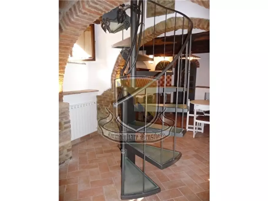 Immagine 4 di Appartamento in vendita  a Monticiano