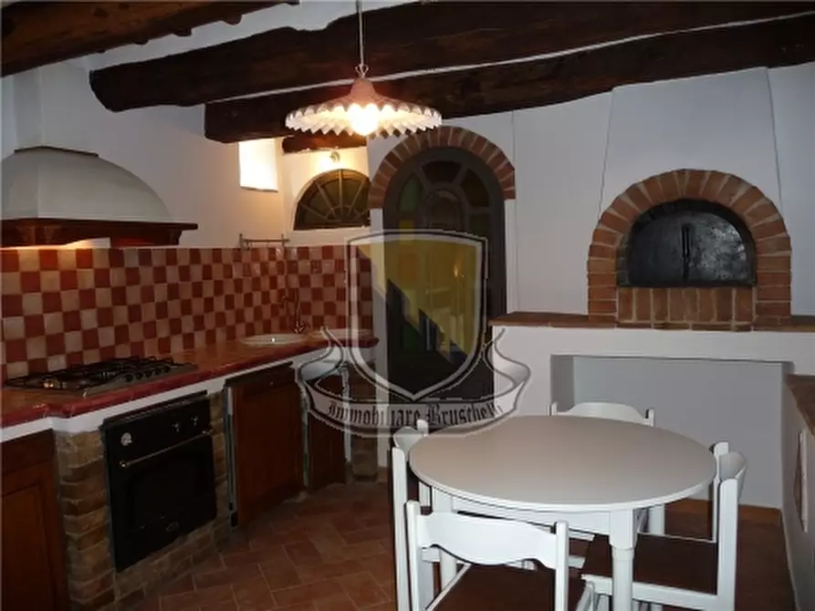 Immagine 7 di Appartamento in vendita  a Monticiano