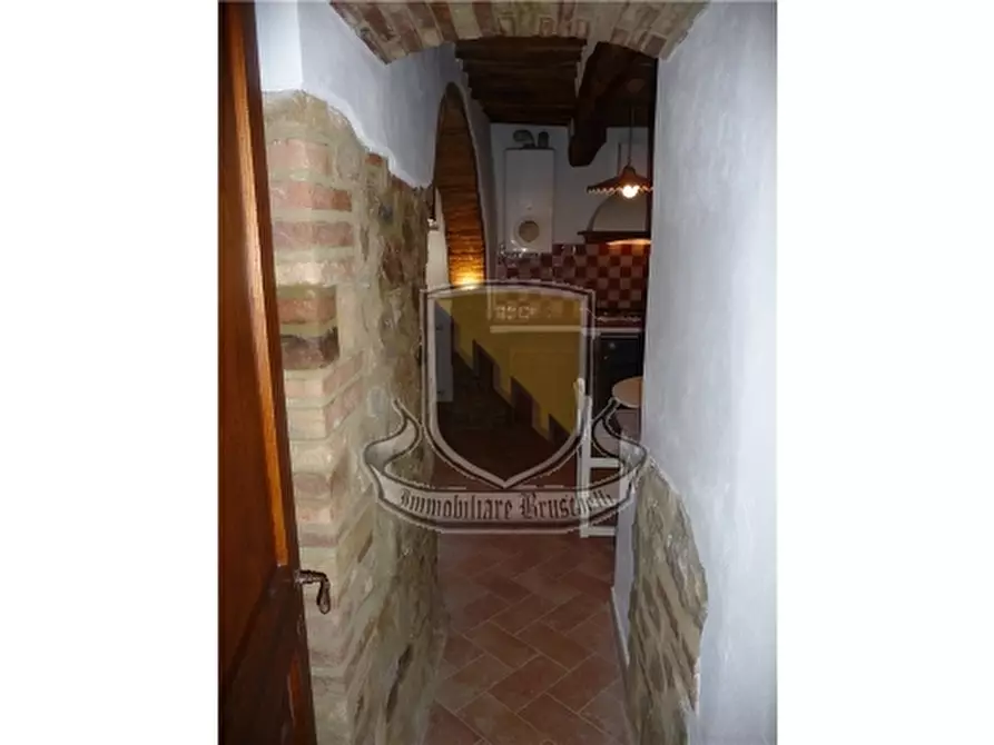 Immagine 9 di Appartamento in vendita  a Monticiano