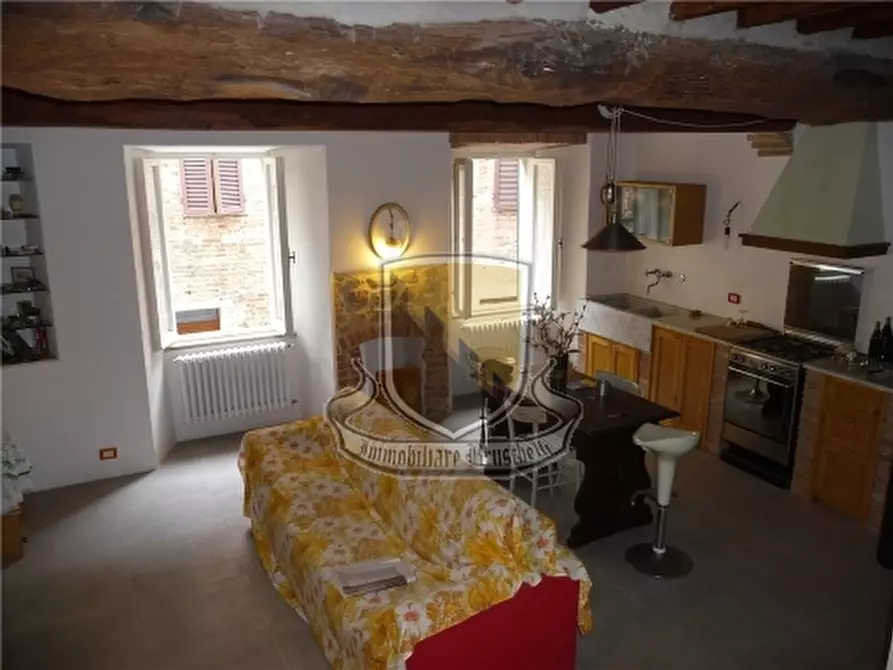 Immagine 2 di Appartamento in vendita  a Chiusdino