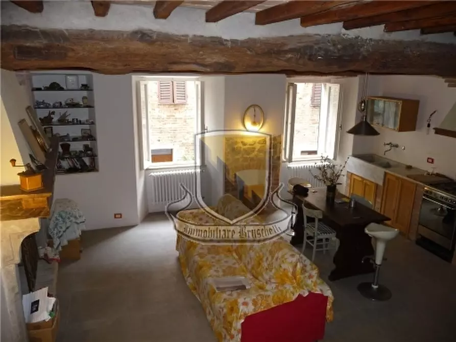 Immagine 3 di Appartamento in vendita  a Chiusdino