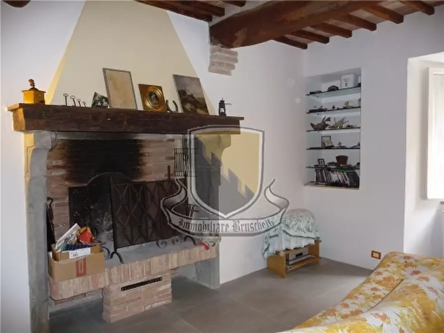 Immagine 8 di Appartamento in vendita  a Chiusdino