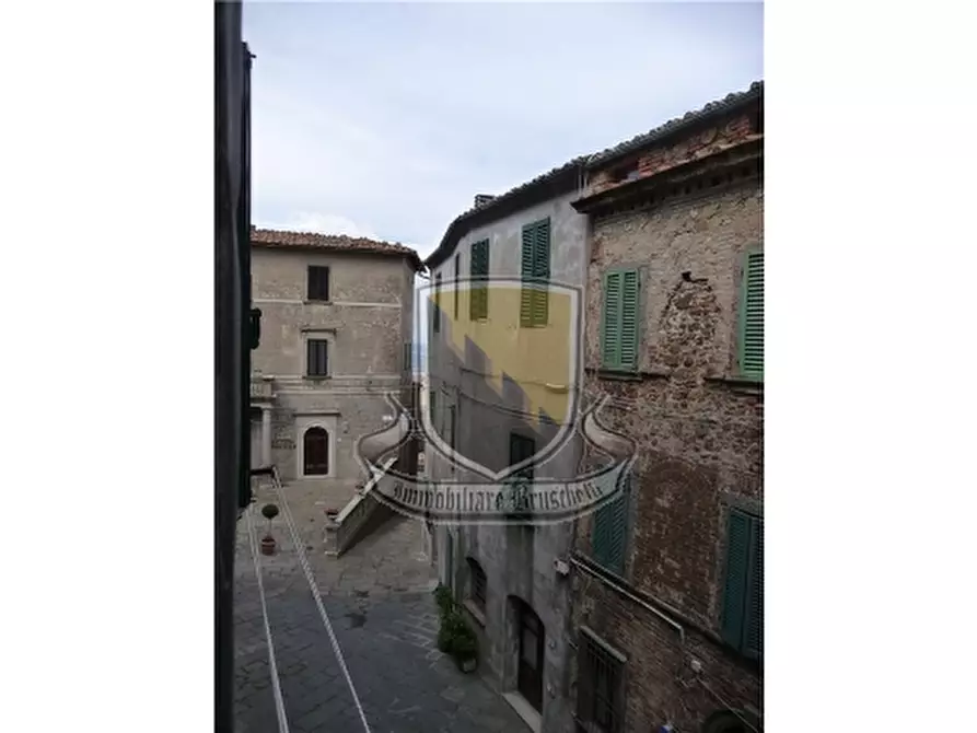 Immagine 14 di Appartamento in vendita  a Chiusdino