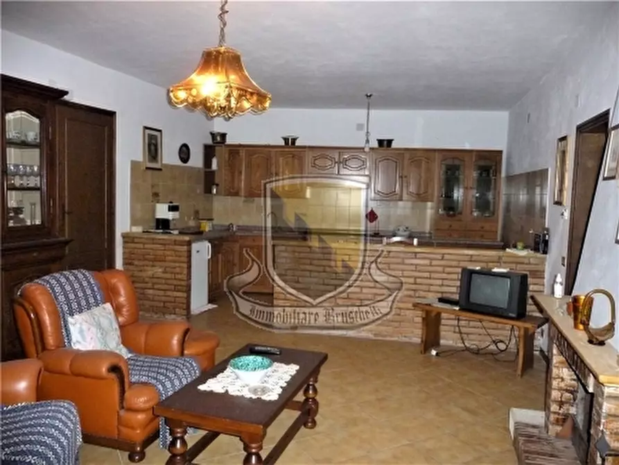 Immagine 2 di Appartamento in vendita  a Chiusdino