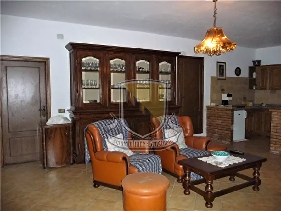 Immagine 10 di Appartamento in vendita  a Chiusdino