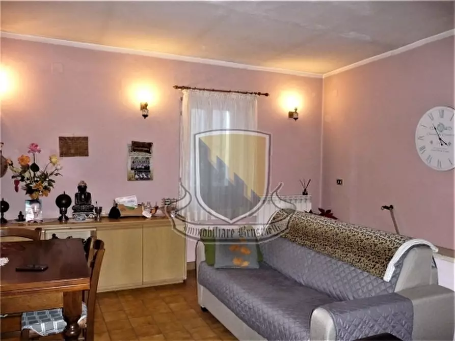 Immagine 3 di Appartamento in vendita  a Chiusdino