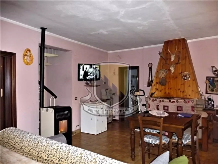 Immagine 5 di Appartamento in vendita  a Chiusdino