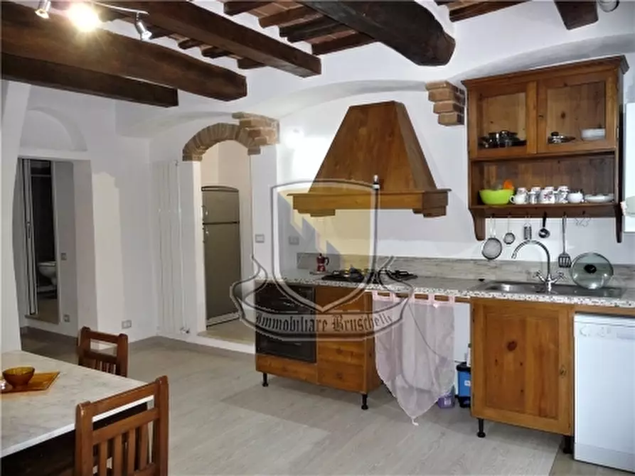 Immagine 2 di Appartamento in vendita  a Sovicille