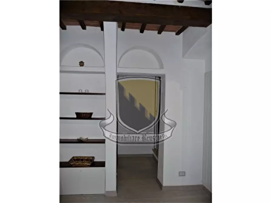 Immagine 17 di Appartamento in vendita  a Sovicille