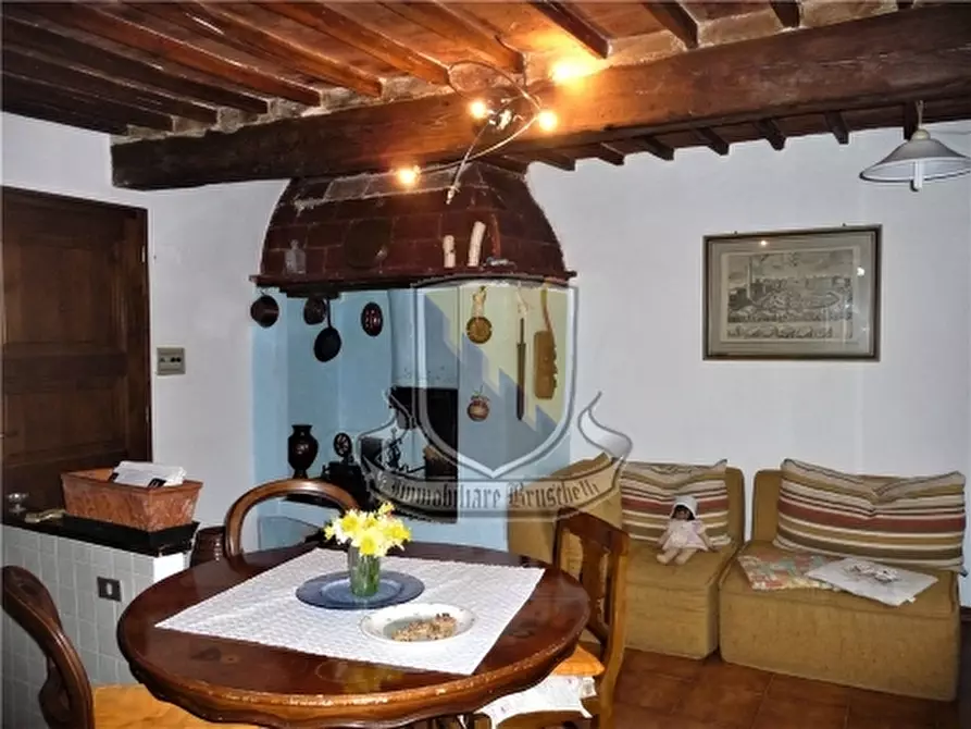 Immagine 3 di Appartamento in vendita  a Siena