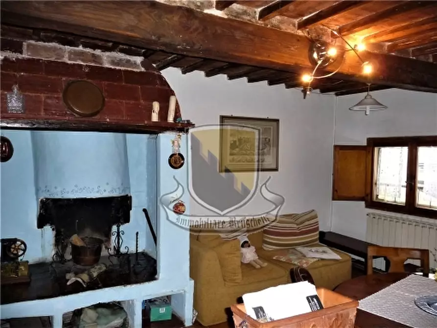 Immagine 5 di Appartamento in vendita  a Siena