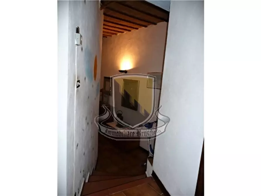 Immagine 9 di Appartamento in vendita  a Siena