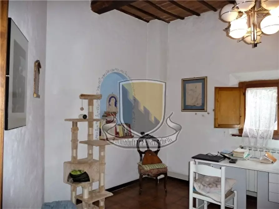 Immagine 12 di Appartamento in vendita  a Siena