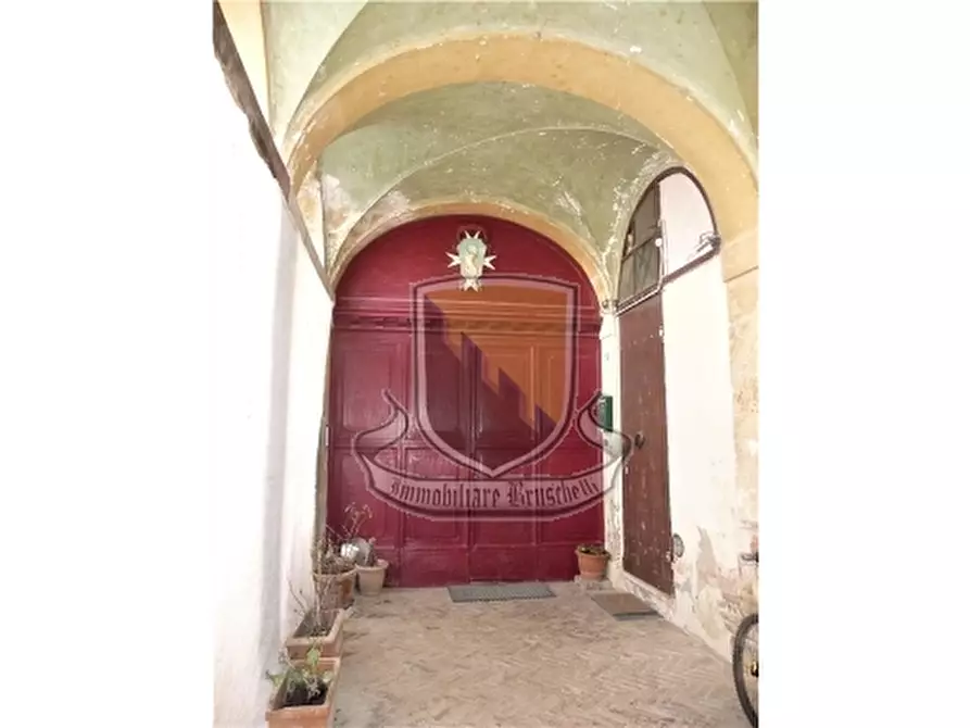 Immagine 22 di Appartamento in vendita  a Siena