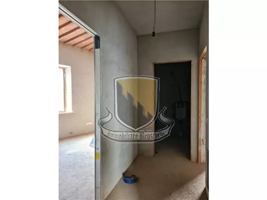 Immagine 13 di Appartamento in vendita  a Sovicille