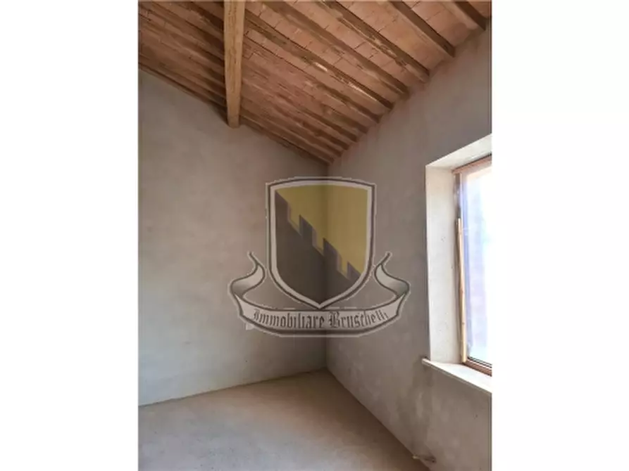 Immagine 16 di Appartamento in vendita  a Sovicille