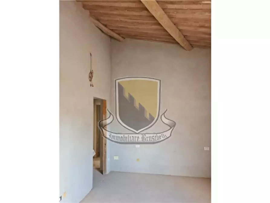 Immagine 17 di Appartamento in vendita  a Sovicille