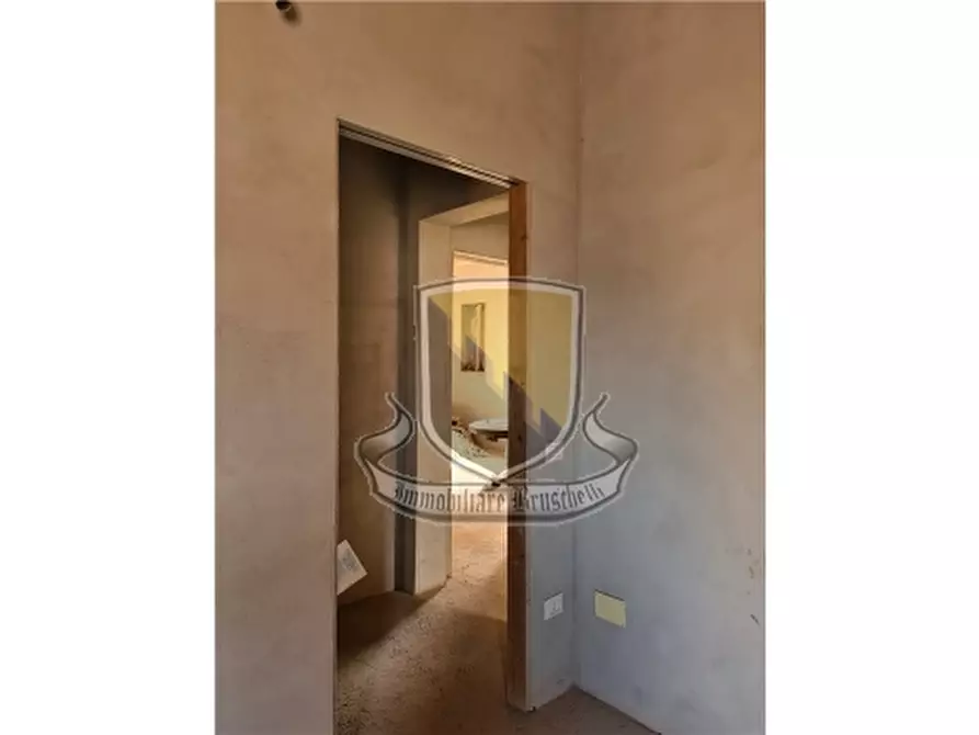 Immagine 19 di Appartamento in vendita  a Sovicille