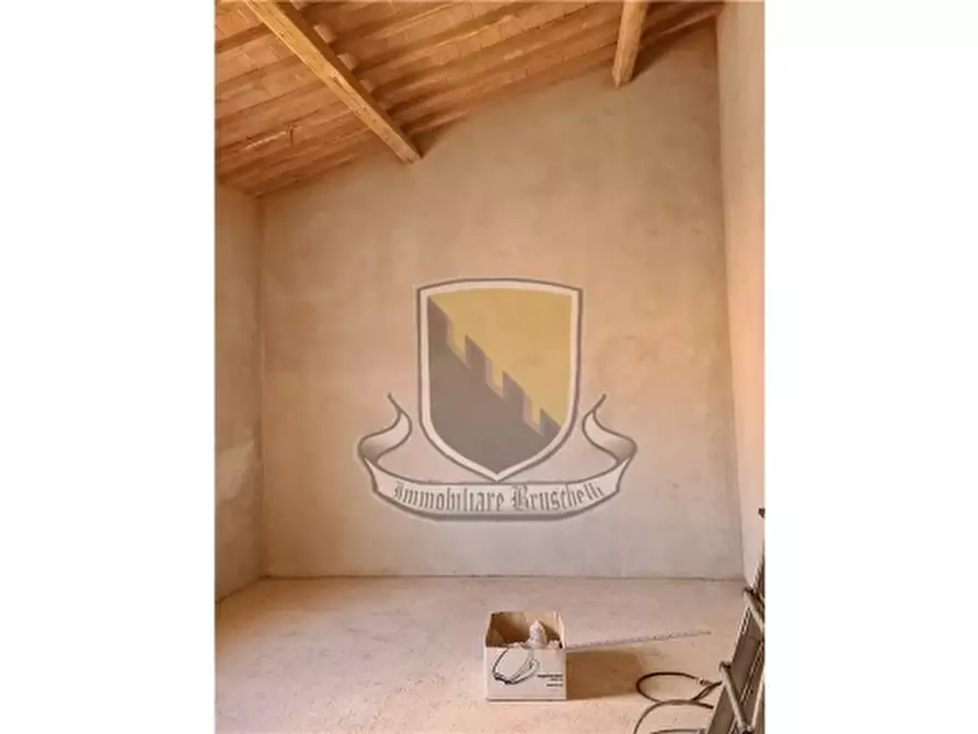 Immagine 21 di Appartamento in vendita  a Sovicille