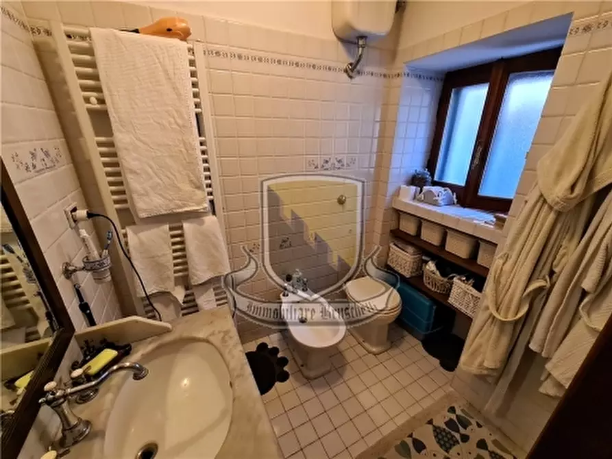 Immagine 25 di Appartamento in vendita  a Sovicille