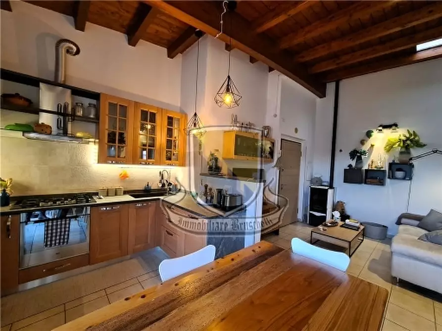 Immagine 2 di Appartamento in vendita  a Sovicille