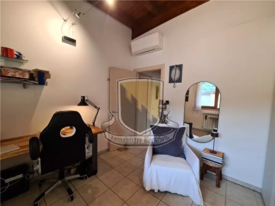 Immagine 11 di Appartamento in vendita  a Sovicille