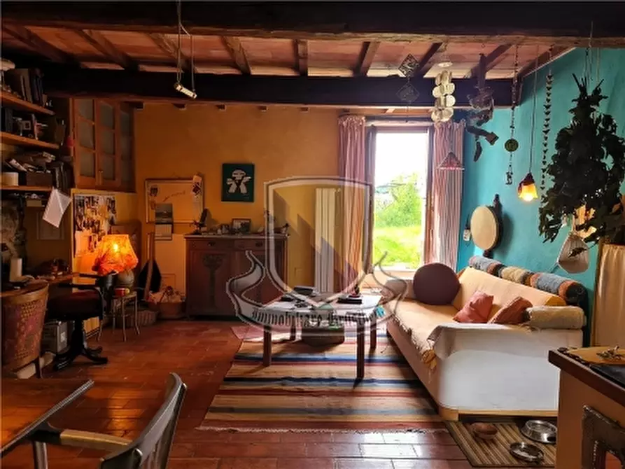 Immagine 3 di Appartamento in vendita  a Chiusdino