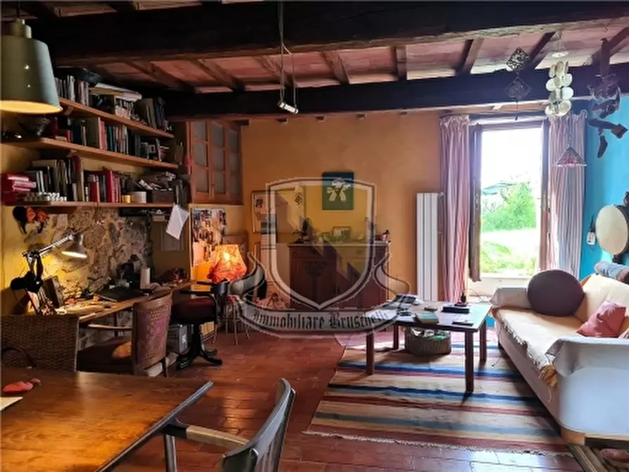 Immagine 4 di Appartamento in vendita  a Chiusdino