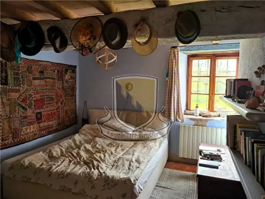 Immagine 11 di Appartamento in vendita  a Chiusdino