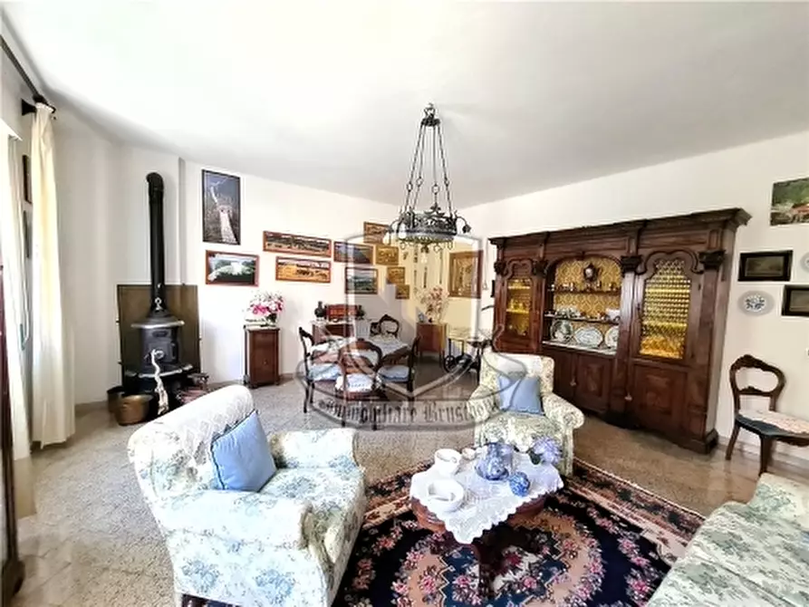 Immagine 6 di Appartamento in vendita  a Siena