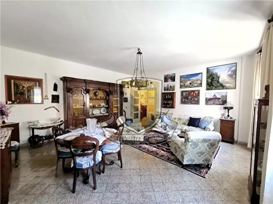 Immagine 7 di Appartamento in vendita  a Siena