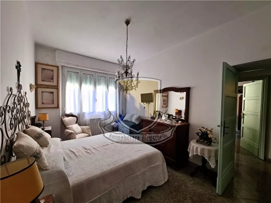 Immagine 20 di Appartamento in vendita  a Siena