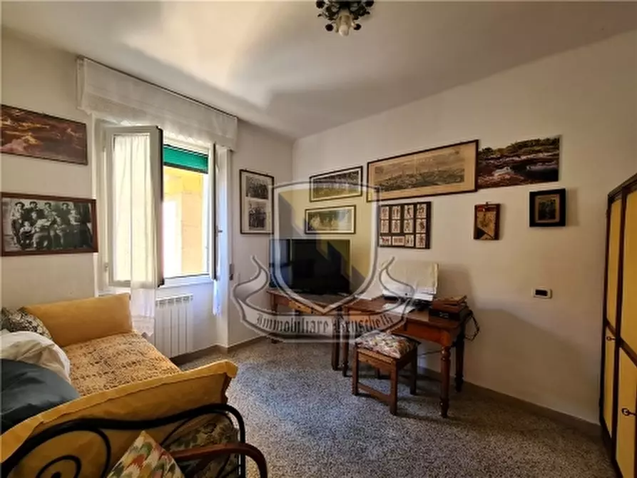 Immagine 25 di Appartamento in vendita  a Siena