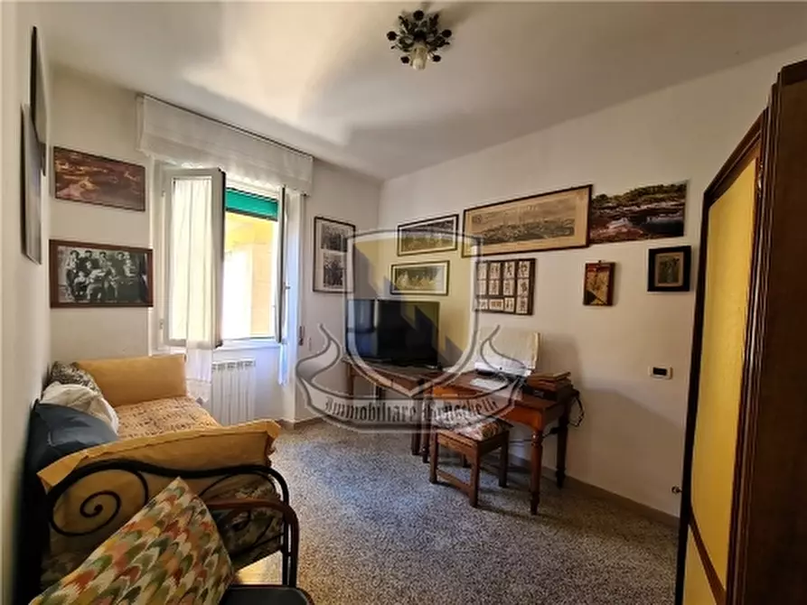 Immagine 26 di Appartamento in vendita  a Siena