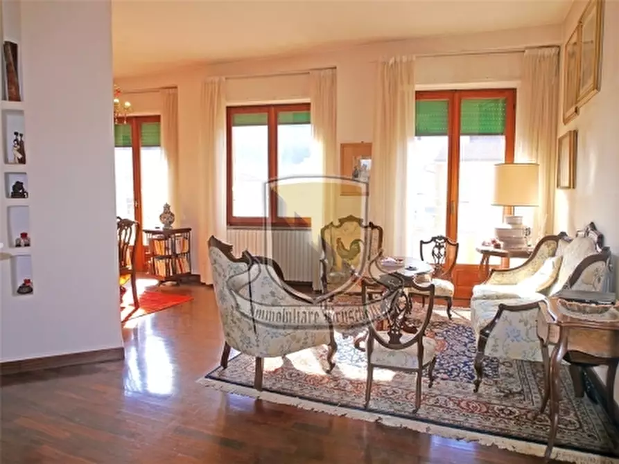 Immagine 3 di Appartamento in vendita  a Siena