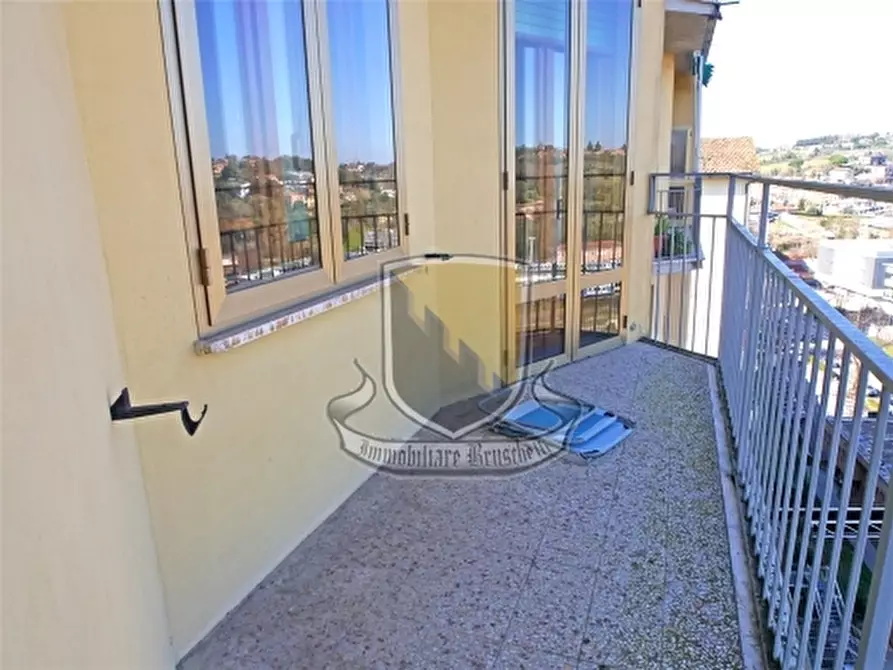 Immagine 24 di Appartamento in vendita  a Siena