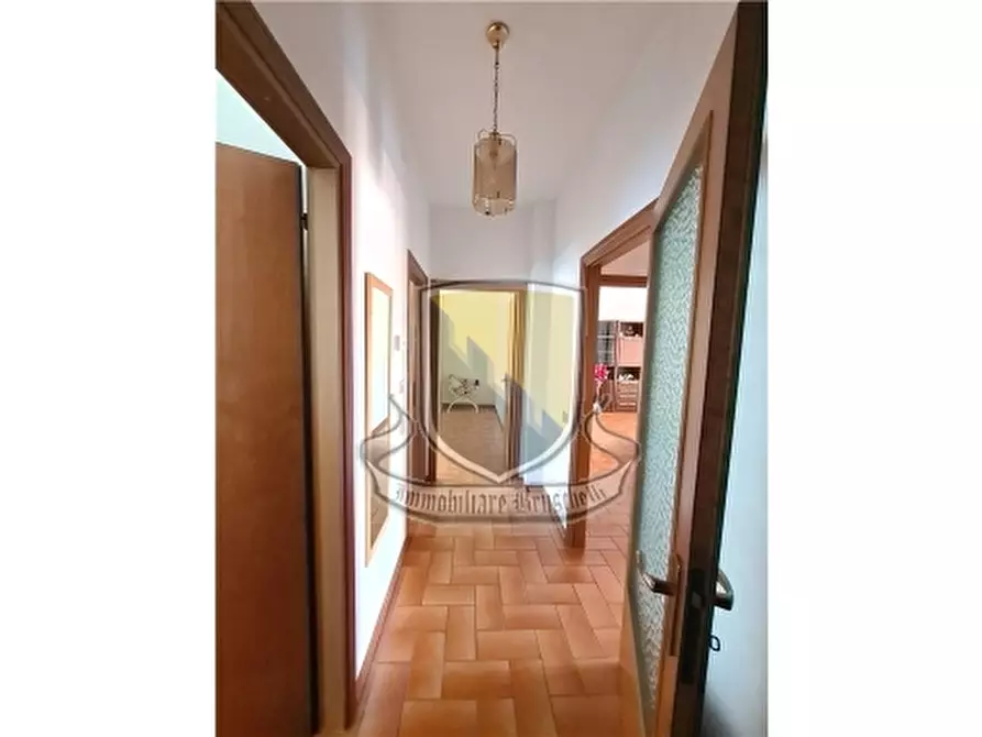 Immagine 10 di Appartamento in vendita  a Sovicille