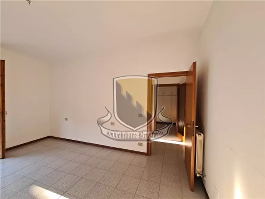 Immagine 10 di Appartamento in vendita  a Sovicille