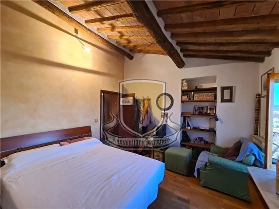 Immagine 11 di Appartamento in vendita  a Sovicille