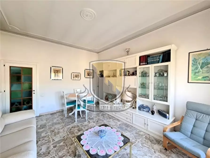 Immagine 1 di Appartamento in vendita  a Siena